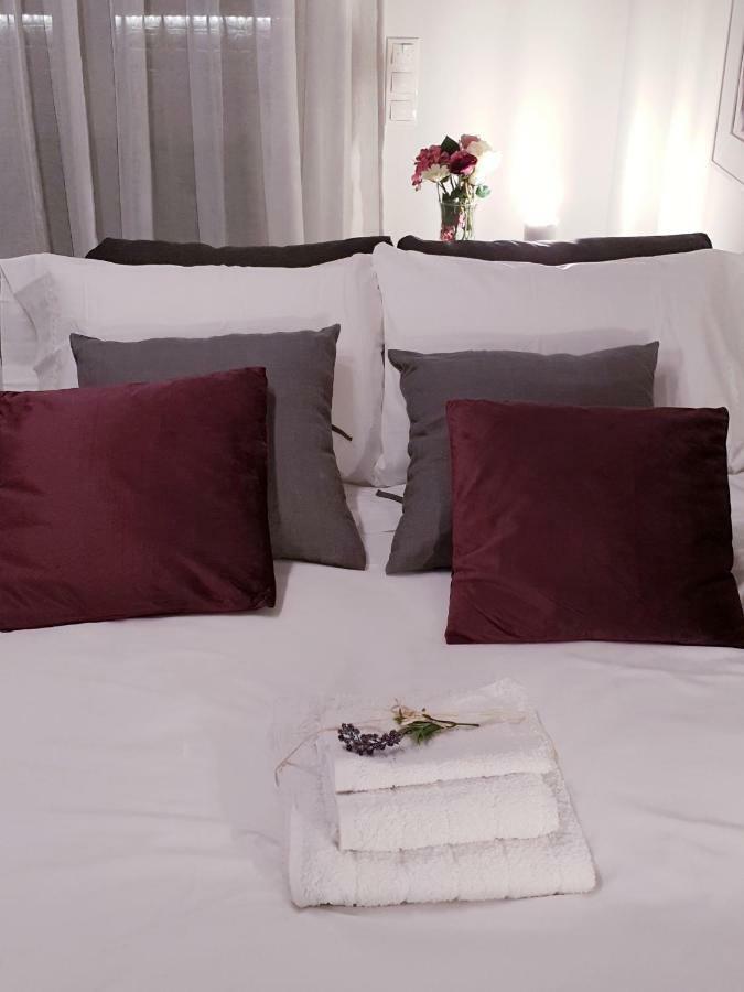Beautiful Brand New Apartment Seaside Athens Ngoại thất bức ảnh