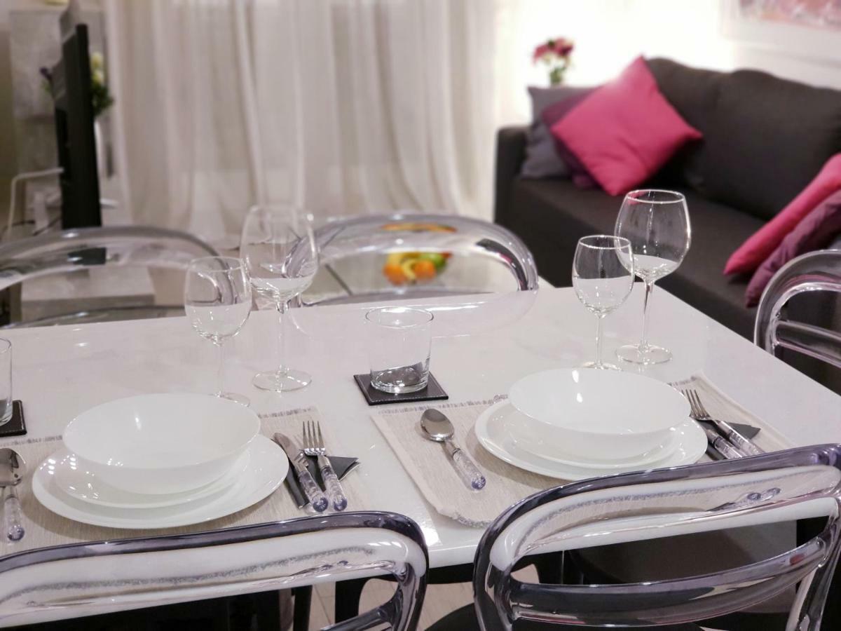 Beautiful Brand New Apartment Seaside Athens Ngoại thất bức ảnh