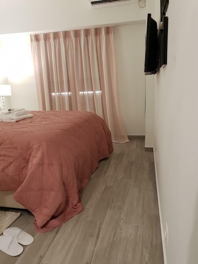 Beautiful Brand New Apartment Seaside Athens Ngoại thất bức ảnh